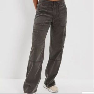American Eagle Dreamy Drape High Waisted Baggy Wide Leg Cargo Pant